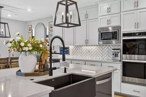 Kitchen - 2315 Ranch View Dr, Rocklin, CA 95765 photo 5 of 11
