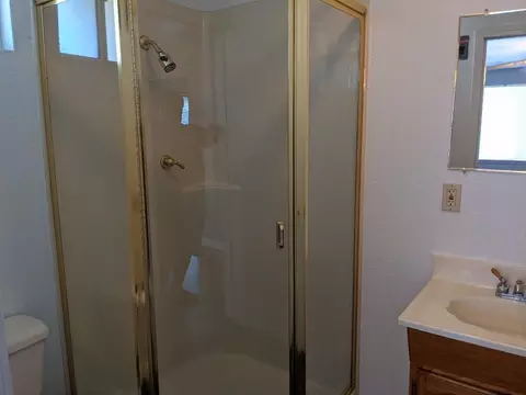 Bath - 801 Jackson St, Winters, CA 95694 photo 1 of 3
