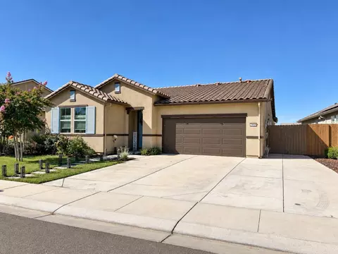 Exterior - 1669 Oleander Ave, Manteca, CA 95337 photo 2 of 7