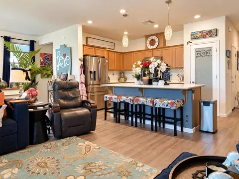 Kitchen - 1669 Oleander Ave, Manteca, CA 95337 photo 4 of 4