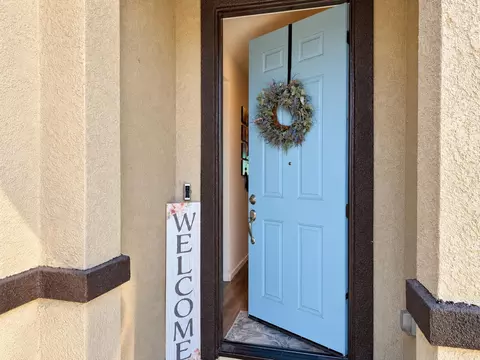 Entry Way - 1669 Oleander Ave, Manteca, CA 95337 photo 1 of 3