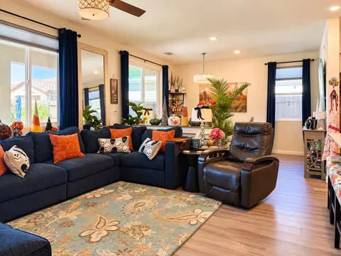 Living - 1669 Oleander Ave, Manteca, CA 95337 photo 2 of 3