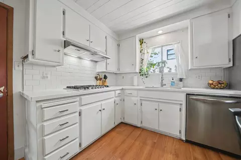 Kitchen - 91 Broad St, Sutter Creek, CA 95685 photo 5 of 5