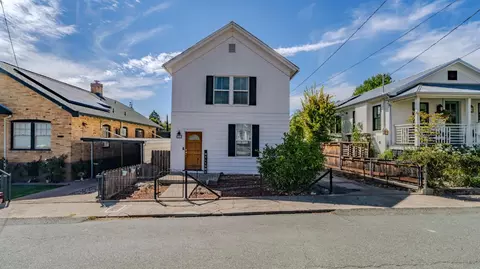 91 Broad St, Sutter Creek, CA 95685