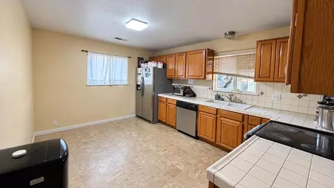 4208 Esmail Ave, Keyes, CA 95328 photo 4