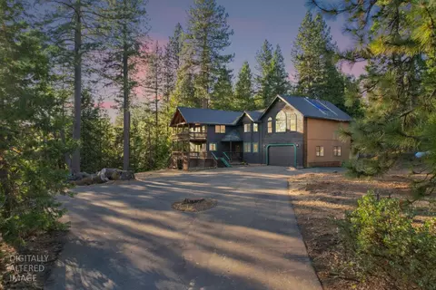5486 Manx Rd, Pollock Pines, CA 95726