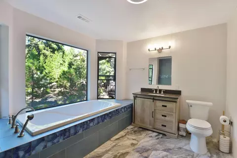 Bath - 5486 Manx Rd, Pollock Pines, CA 95726 photo 3 of 6