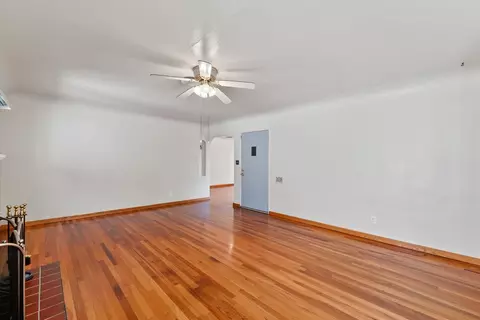 Living - 324 Wilson Ave, Modesto, CA 95354 photo 4 of 8