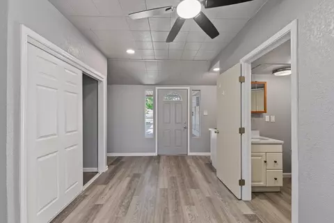 Entry Way - 324 Wilson Ave, Modesto, CA 95354 photo 3 of 3