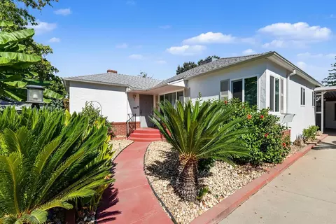 Exterior - 324 Wilson Ave, Modesto, CA 95354 photo 4 of 10