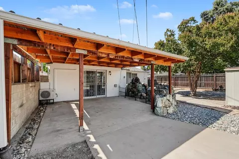 Exterior - 324 Wilson Ave, Modesto, CA 95354 photo 8 of 10