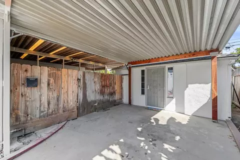 Exterior - 324 Wilson Ave, Modesto, CA 95354 photo 9 of 10