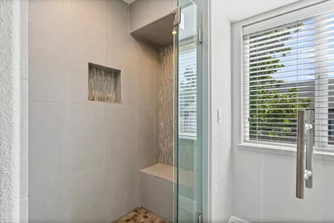 Bath - 5515 3rd St, Rocklin, CA 95677 photo 4 of 4