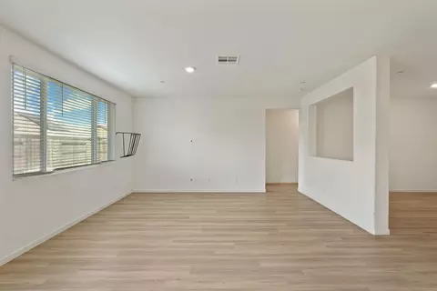 Living - 691 Lippi St, Galt, CA 95632 photo 1 of 3
