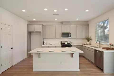 Kitchen - 691 Lippi St, Galt, CA 95632 photo 1 of 4
