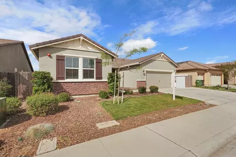 Exterior - 691 Lippi St, Galt, CA 95632 photo 2 of 12