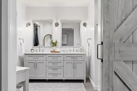 Bath - 6345 Barton Rd, Loomis, CA 95650 photo 1 of 7