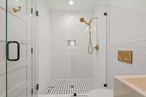 Bath - 6345 Barton Rd, Loomis, CA 95650 photo 7 of 7