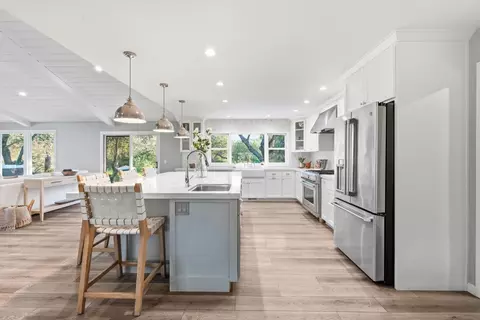 Kitchen - 6345 Barton Rd, Loomis, CA 95650 photo 5 of 11