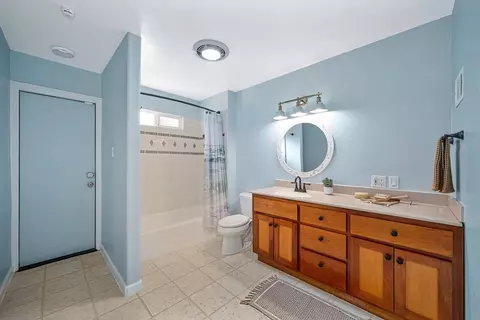 Bath - 4280 Hillock Dr, Placerville, CA 95667 photo 6 of 6