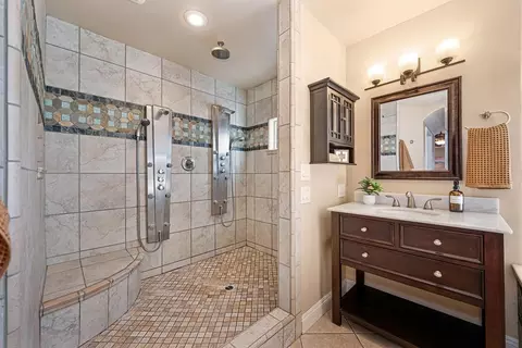 Bath - 4280 Hillock Dr, Placerville, CA 95667 photo 5 of 6