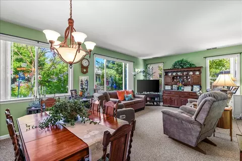 Dining - 253 W Shasta Ave, Ripon, CA 95366 photo 5 of 5