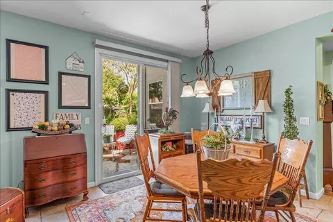Dining - 253 W Shasta Ave, Ripon, CA 95366 photo 3 of 5