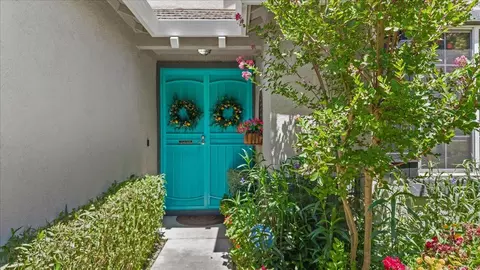 Entry Way - 253 W Shasta Ave, Ripon, CA 95366 photo 1 of 12
