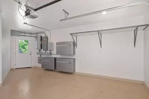 Entry Way - 375 W 8th St, Davis, CA 95616 photo 3 of 3