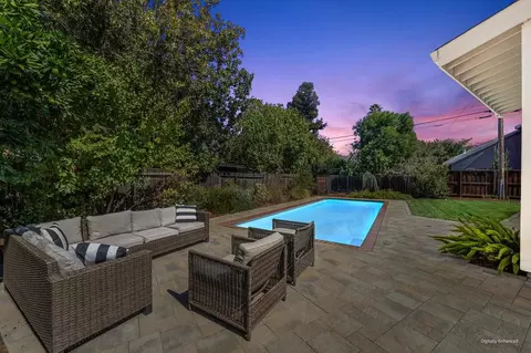 Exterior - 375 W 8th St, Davis, CA 95616 photo 3 of 15