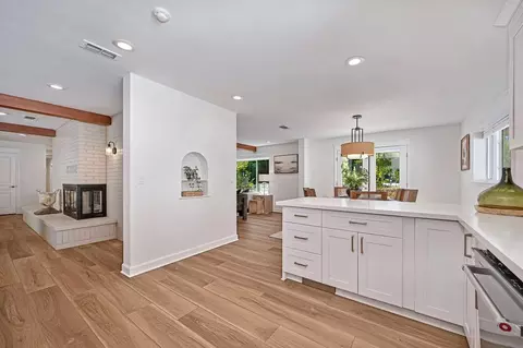 Entry Way - 375 W 8th St, Davis, CA 95616 photo 1 of 3