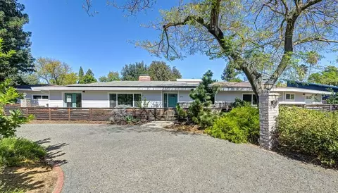 Exterior - 375 W 8th St, Davis, CA 95616 photo 1 of 15