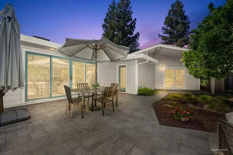 Exterior - 375 W 8th St, Davis, CA 95616 photo 4 of 15