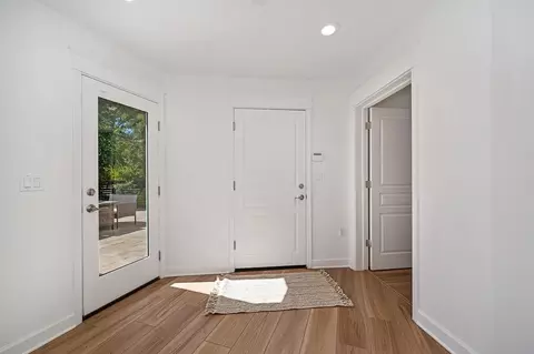 Entry Way - 375 W 8th St, Davis, CA 95616 photo 2 of 3