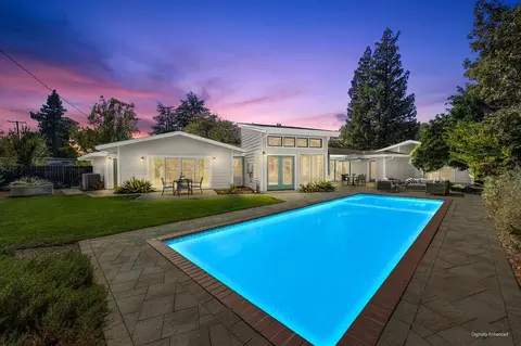 375 W 8th St, Davis, CA 95616