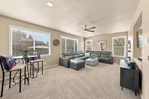 Living - 1530 Calhoun Ave, Ripon, CA 95366 photo 1 of 2