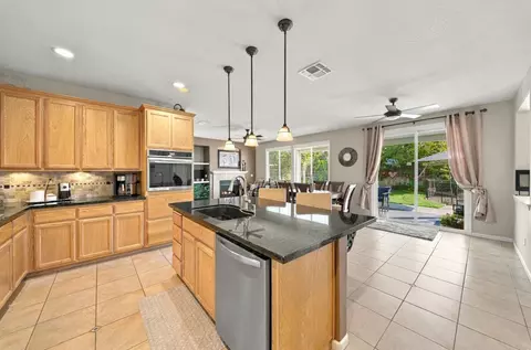 Kitchen - 1530 Calhoun Ave, Ripon, CA 95366 photo 2 of 4