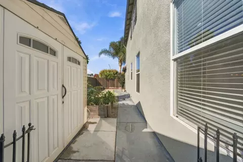 Exterior - 1530 Calhoun Ave, Ripon, CA 95366 photo 8 of 11
