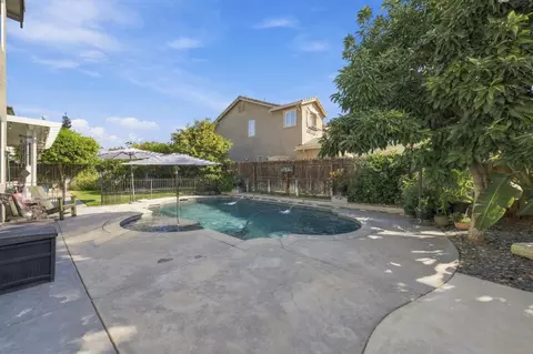 Exterior - 1530 Calhoun Ave, Ripon, CA 95366 photo 10 of 11