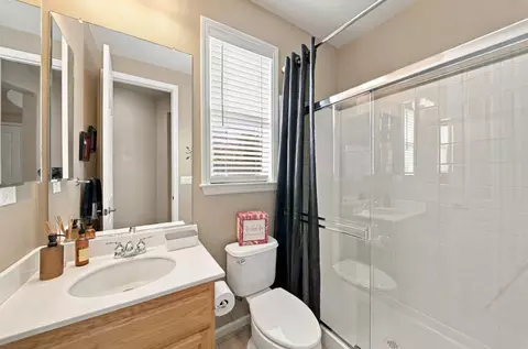 Bath - 1530 Calhoun Ave, Ripon, CA 95366 photo 1 of 4