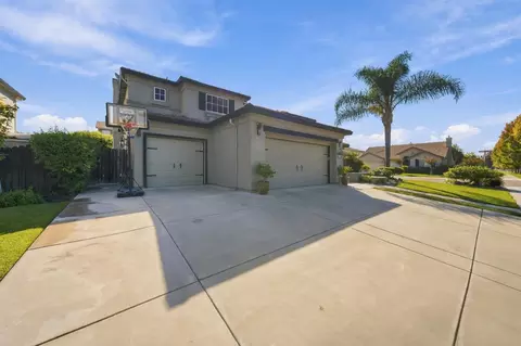 Exterior - 1530 Calhoun Ave, Ripon, CA 95366 photo 2 of 11