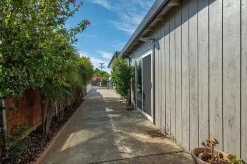 Exterior - 1109 Mcarthur Ave, Winters, CA 95694 photo 4 of 9