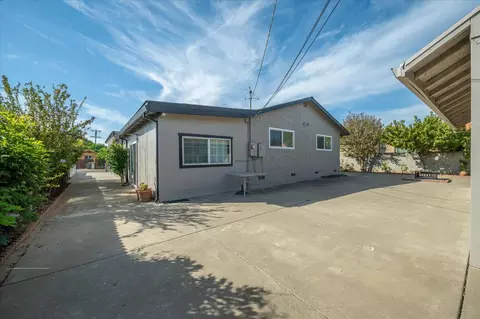 Exterior - 1109 Mcarthur Ave, Winters, CA 95694 photo 5 of 9