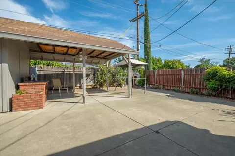 Exterior - 1109 Mcarthur Ave, Winters, CA 95694 photo 6 of 9