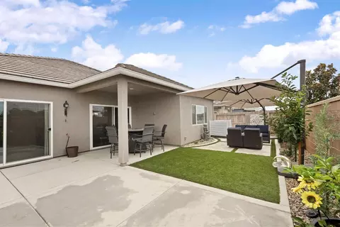 Exterior - 936 Hogan Rd, Galt, CA 95632 photo 8 of 9