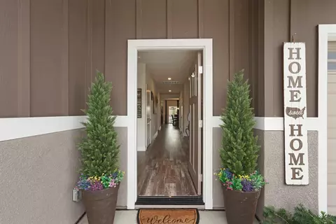 Entry Way - 936 Hogan Rd, Galt, CA 95632 photo 1 of 1