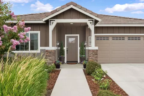 Exterior - 936 Hogan Rd, Galt, CA 95632 photo 6 of 9
