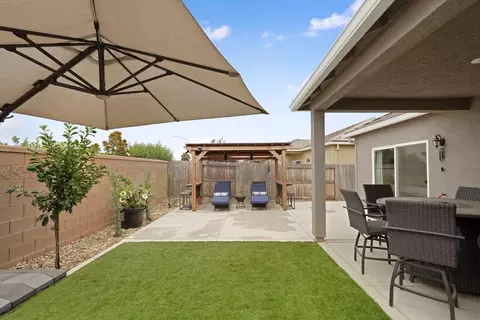 Exterior - 936 Hogan Rd, Galt, CA 95632 photo 9 of 9