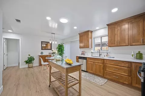 10229 S White Rock Rd, Rancho Cordova, CA 95670