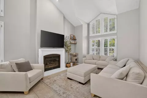 Living - 3032 Valasstrada Ct, Carmichael, CA 95608 photo 1 of 2